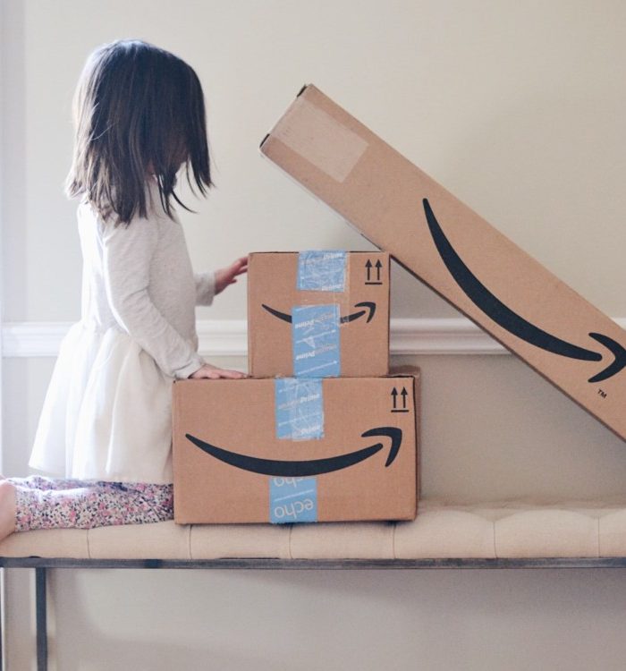Amazon Shopping Tips for Moms + Choosing the Best Credit Card for Your Family