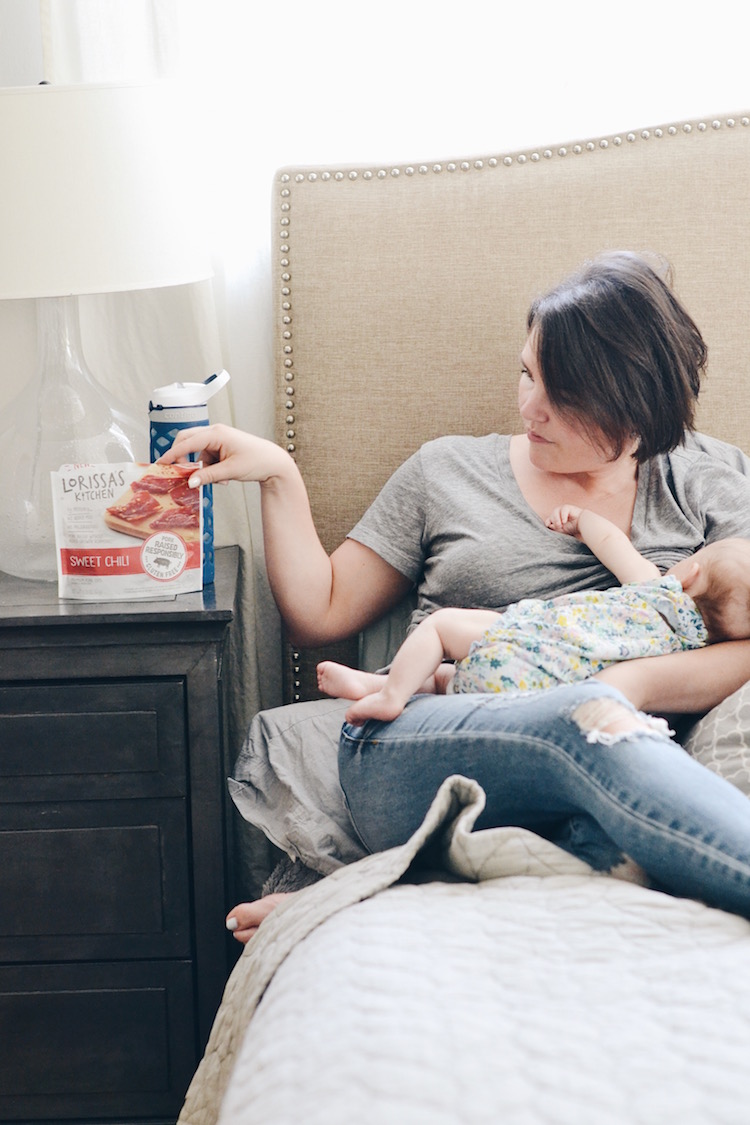 the best breastfeeding snacks for moms - these are the foods you have to eat if you're nursing! 