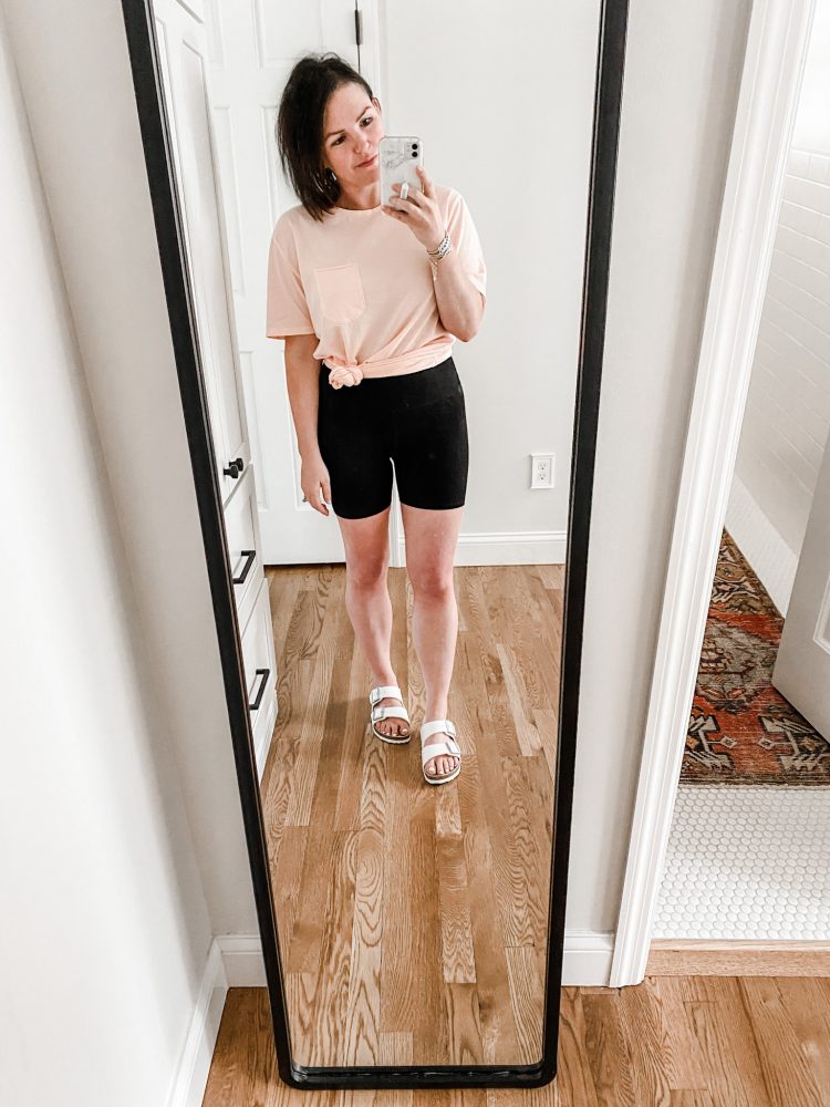 the best way to side knot a tshirt